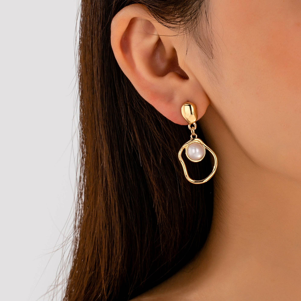 Abstract Molten Gold Pearl Drop Earrings | 80E62955