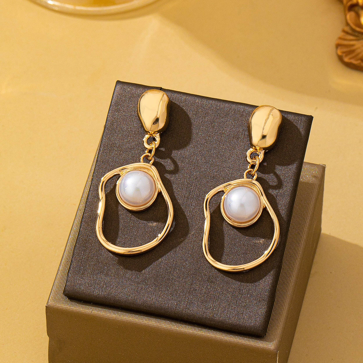 Abstract Molten Gold Pearl Drop Earrings | 80E62955
