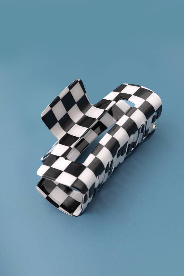 JUMBO RESIN CHECKER HAIR CLAW CLIPS