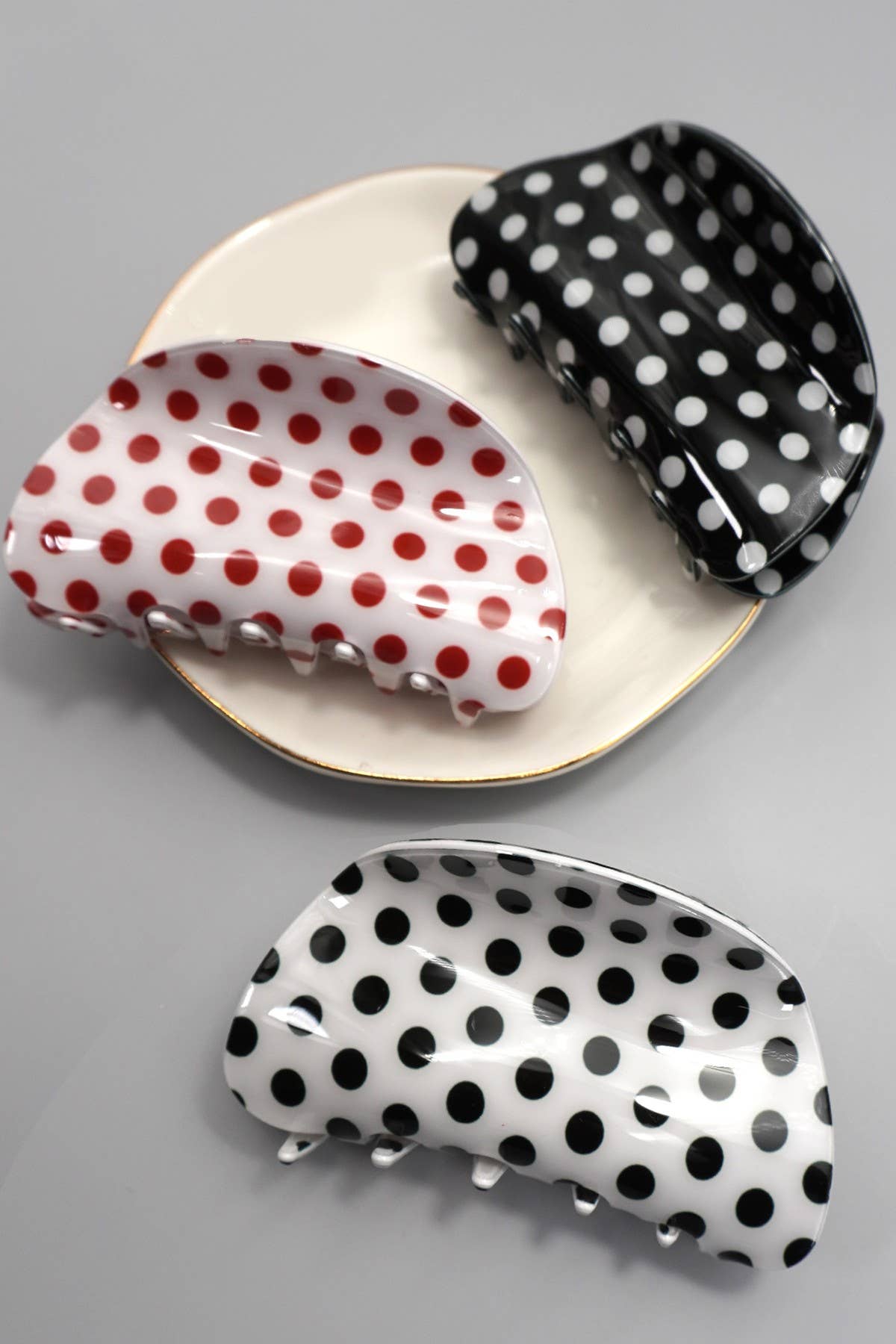 JUMBO POLKA DOT HAIR CLAW CLIPS